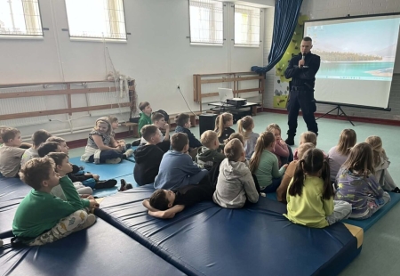 Bezpieczny Internet – spotkania z funkcjonariuszami policji